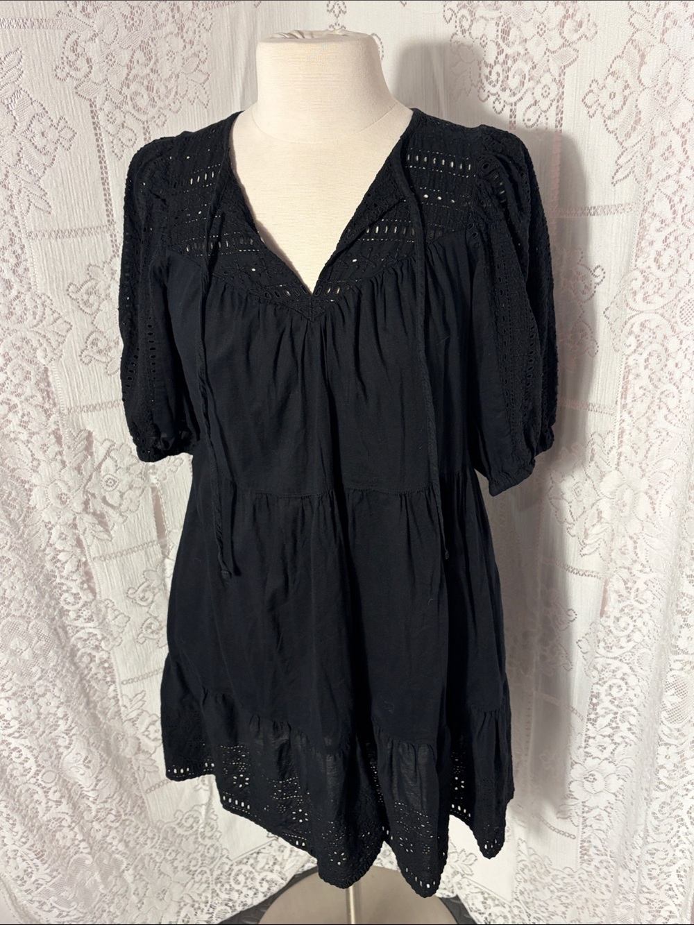 Old Navy Black Eyelet Peasant Tunic